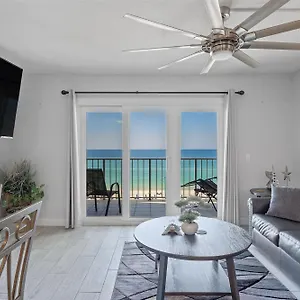 https://the-summit-615.panamacity-beachhotels.com
