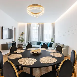 Apartment Four Bedrooms Luxury Design Apartment At Fashion Street, Budapest